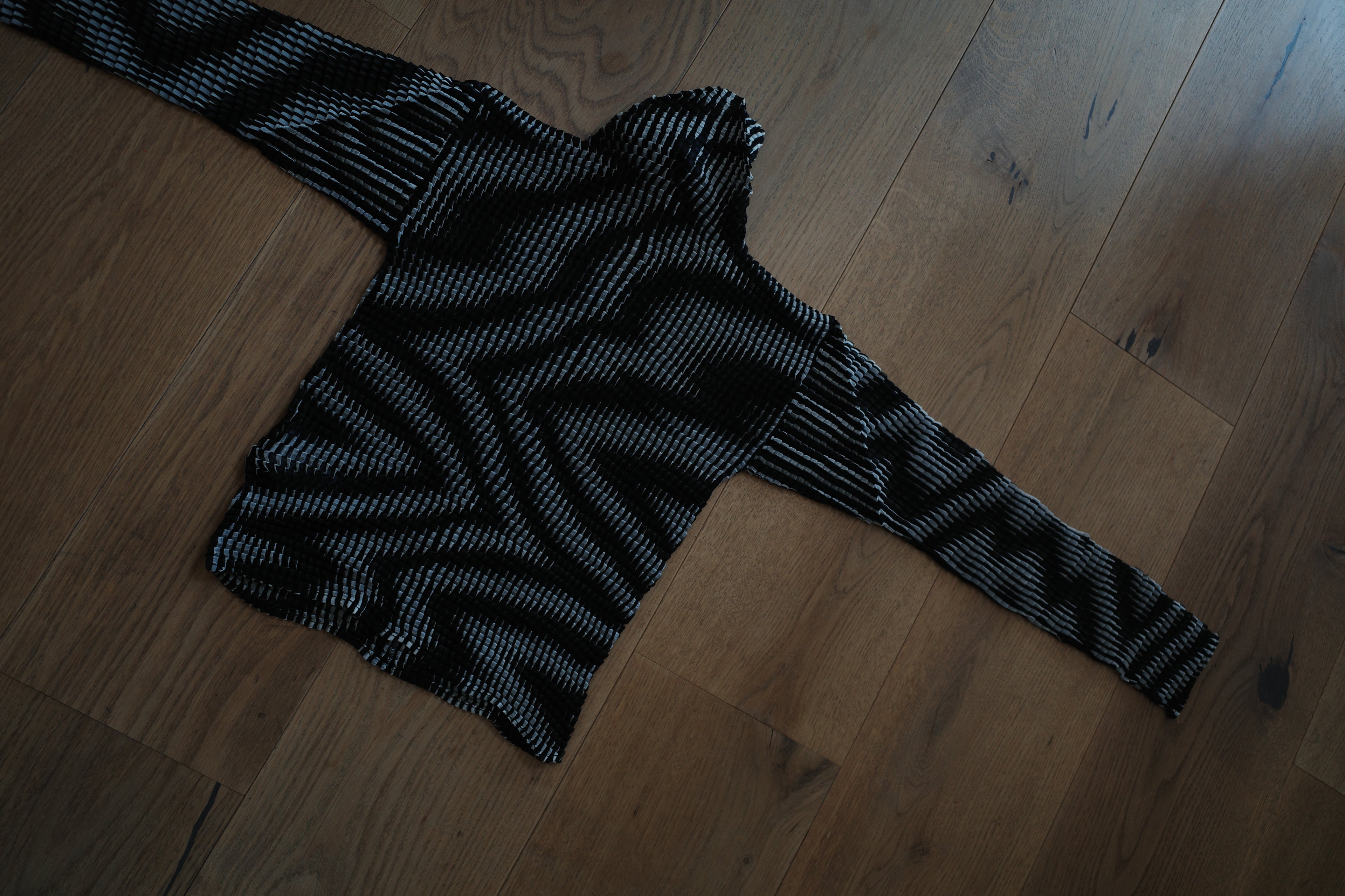 All-over Print Pleated Top