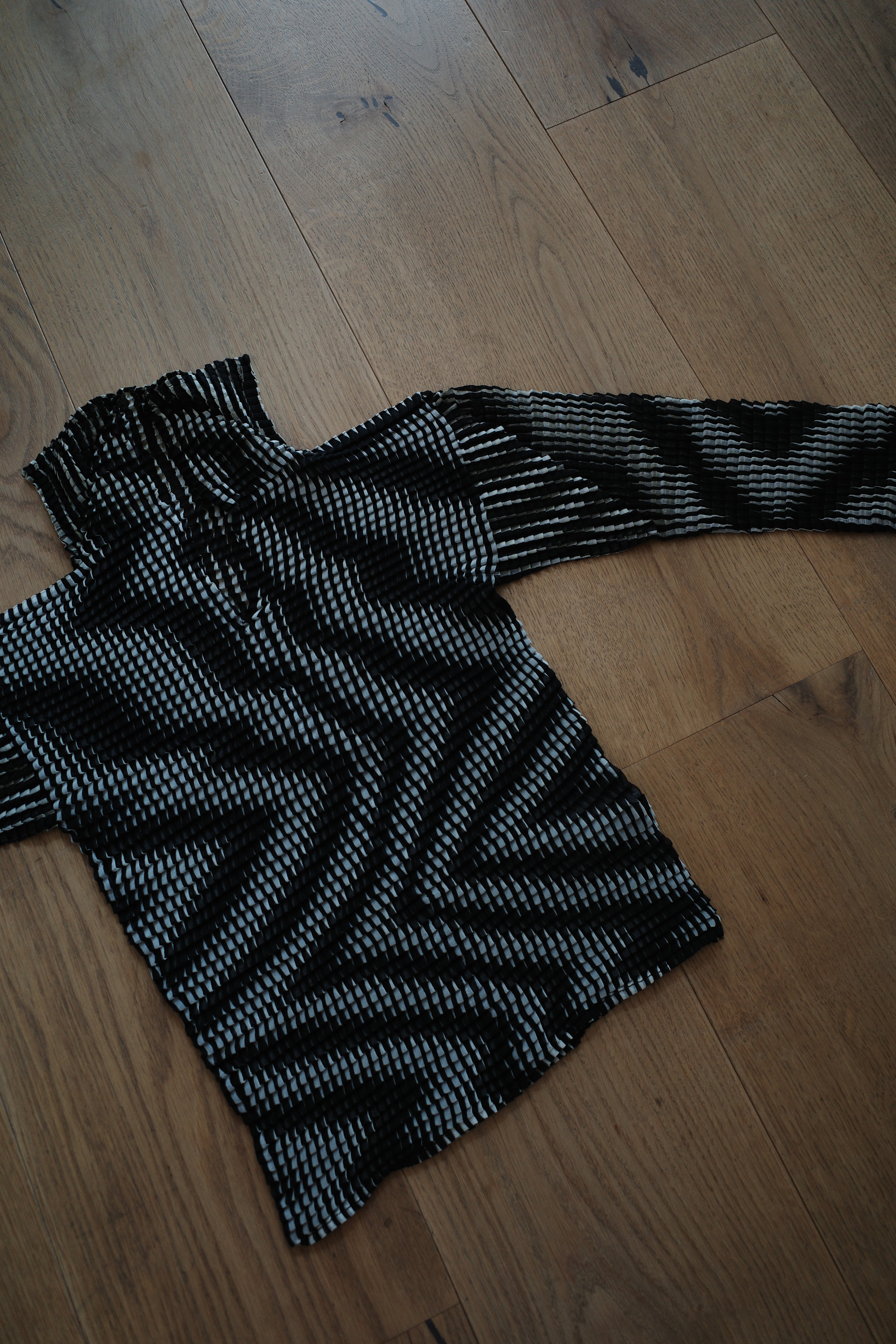 All-over Print Pleated Top