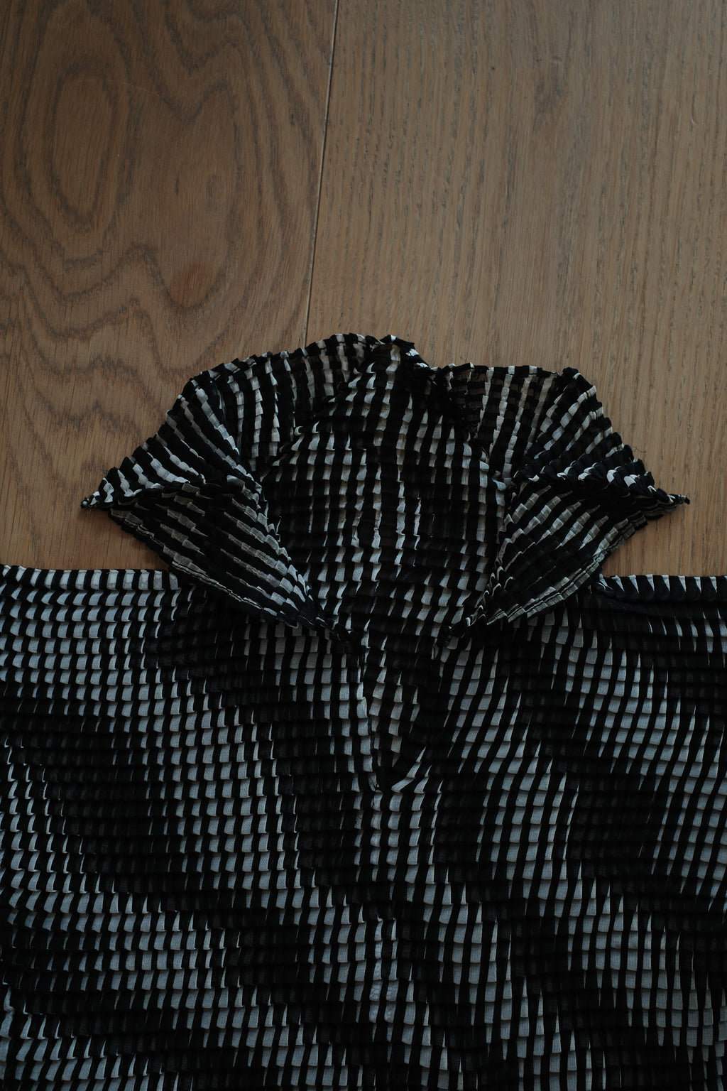 All-over Print Pleated Top
