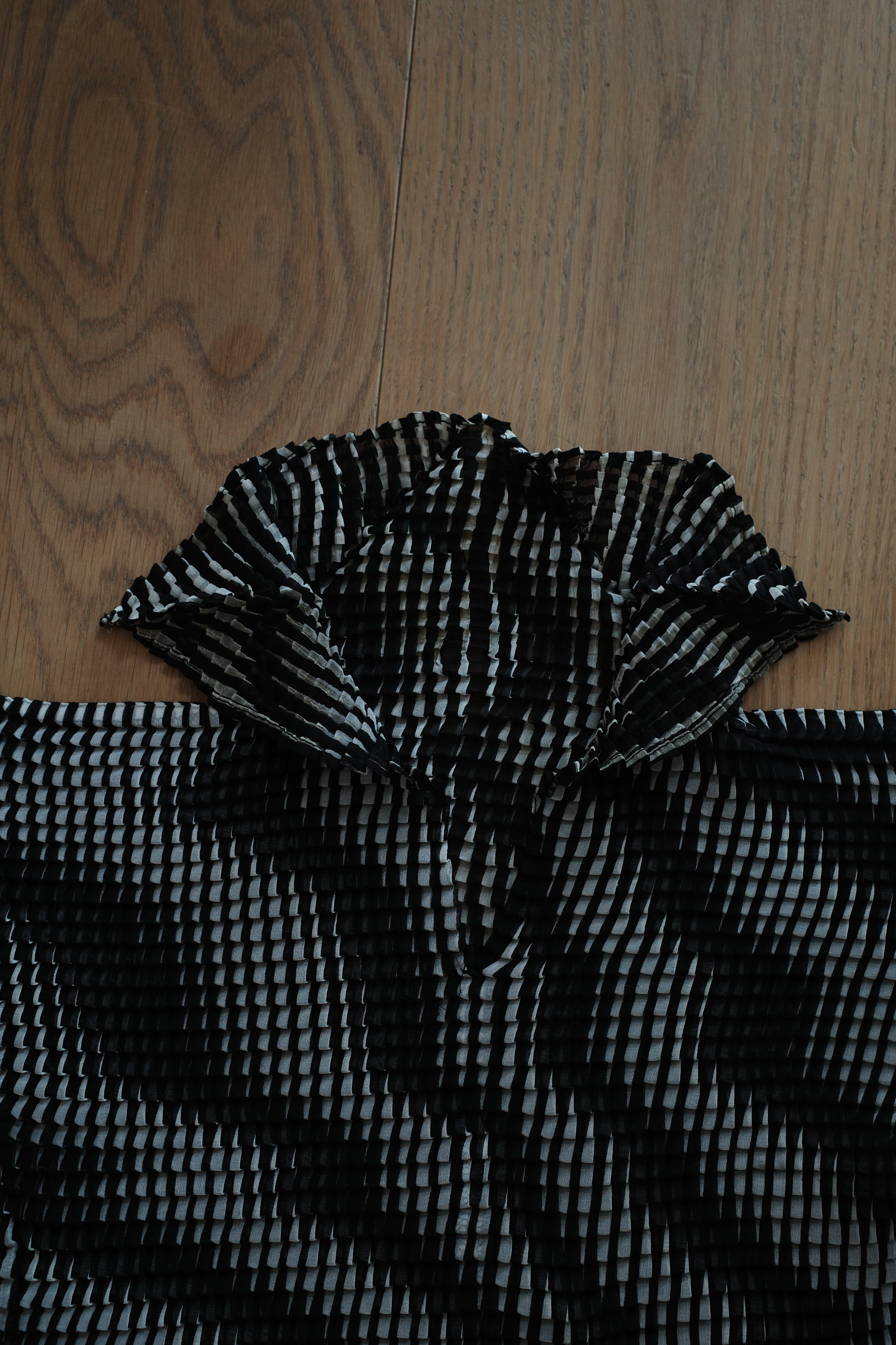 All-over Print Pleated Top