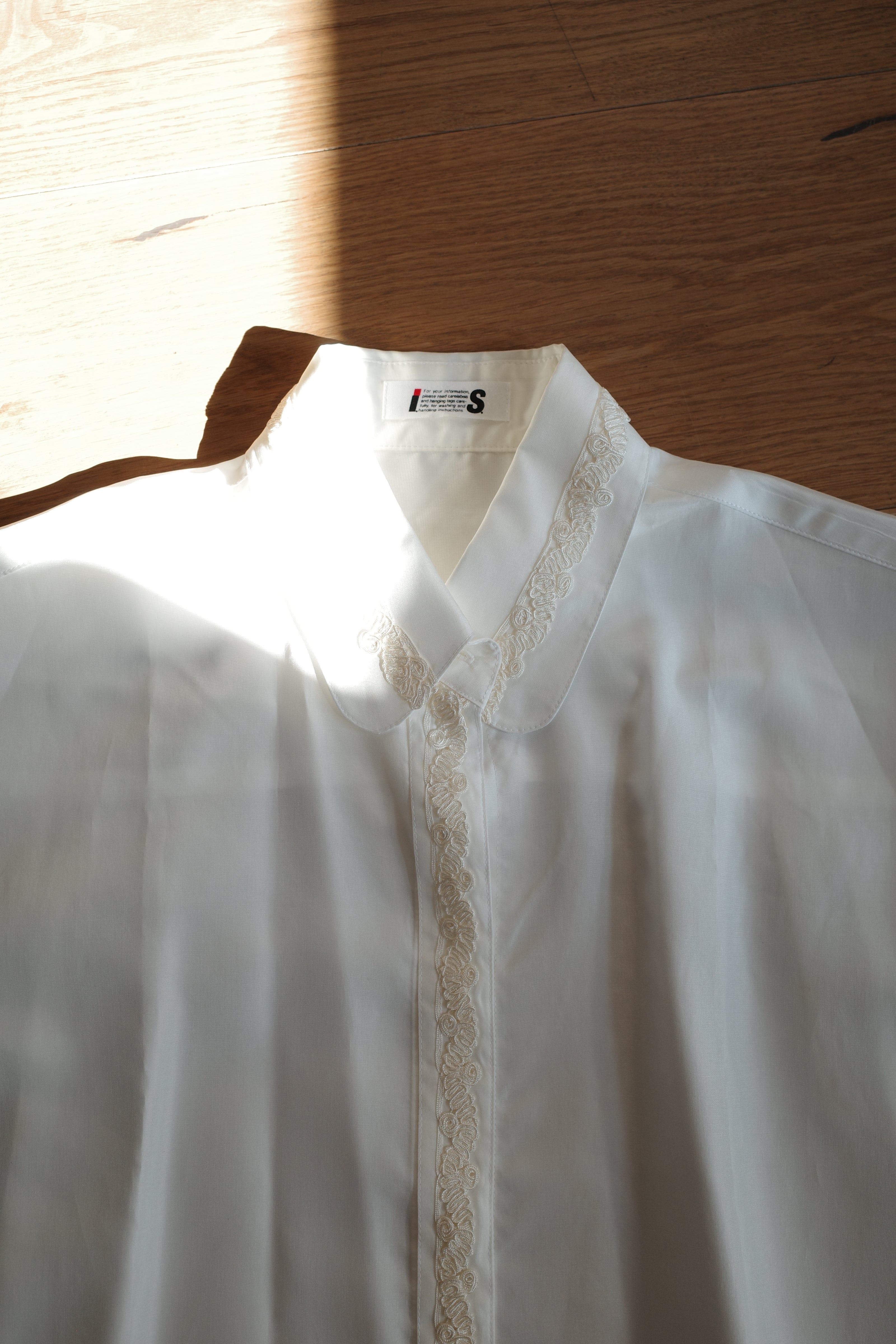 I.S. Lace-Collar Blouse Long-Sleeved