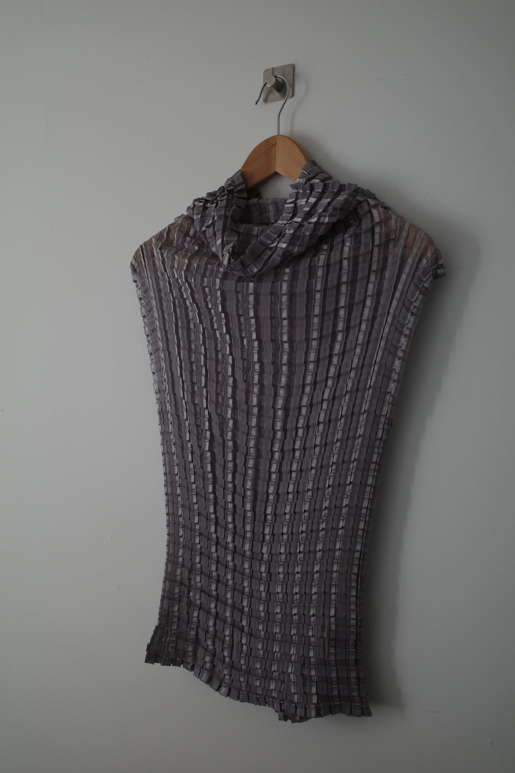 ME 2000s Pleated Tops