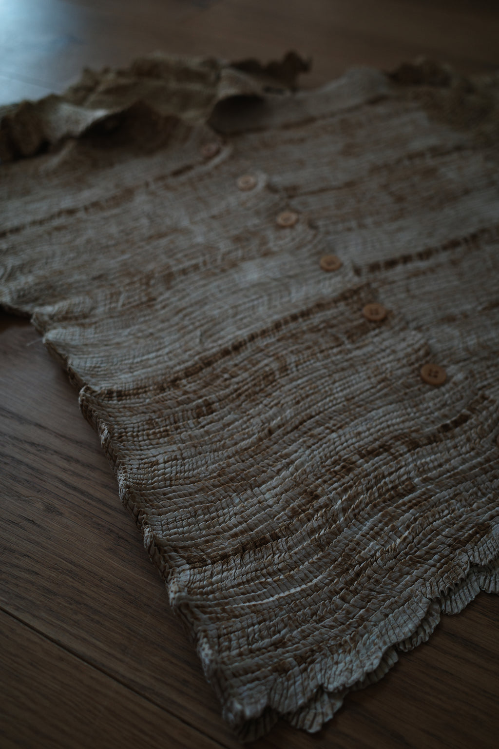 Python-print Pleated Shirt, Beige