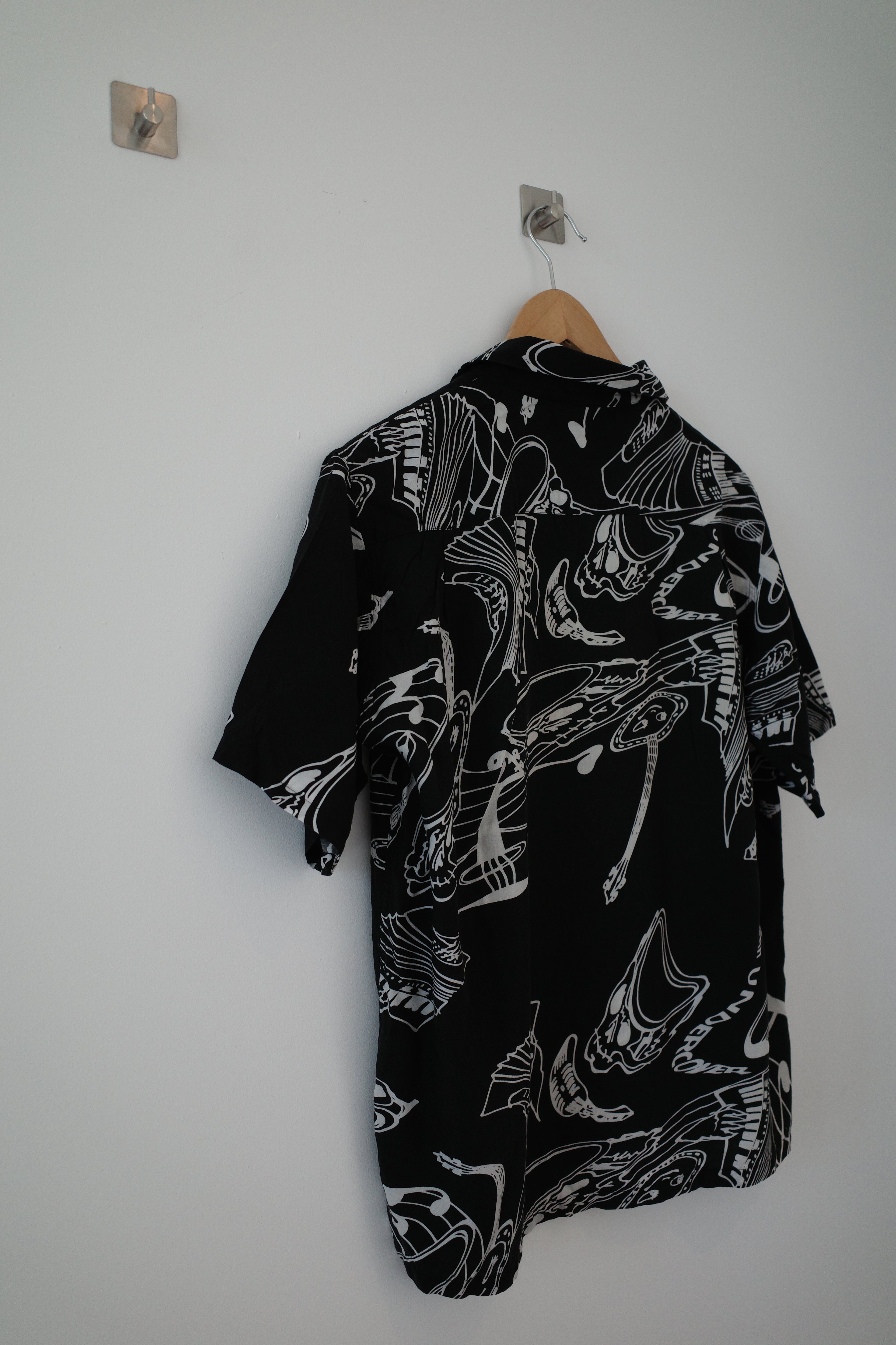 Skull and Musical Note Print Open-Collar Shirt