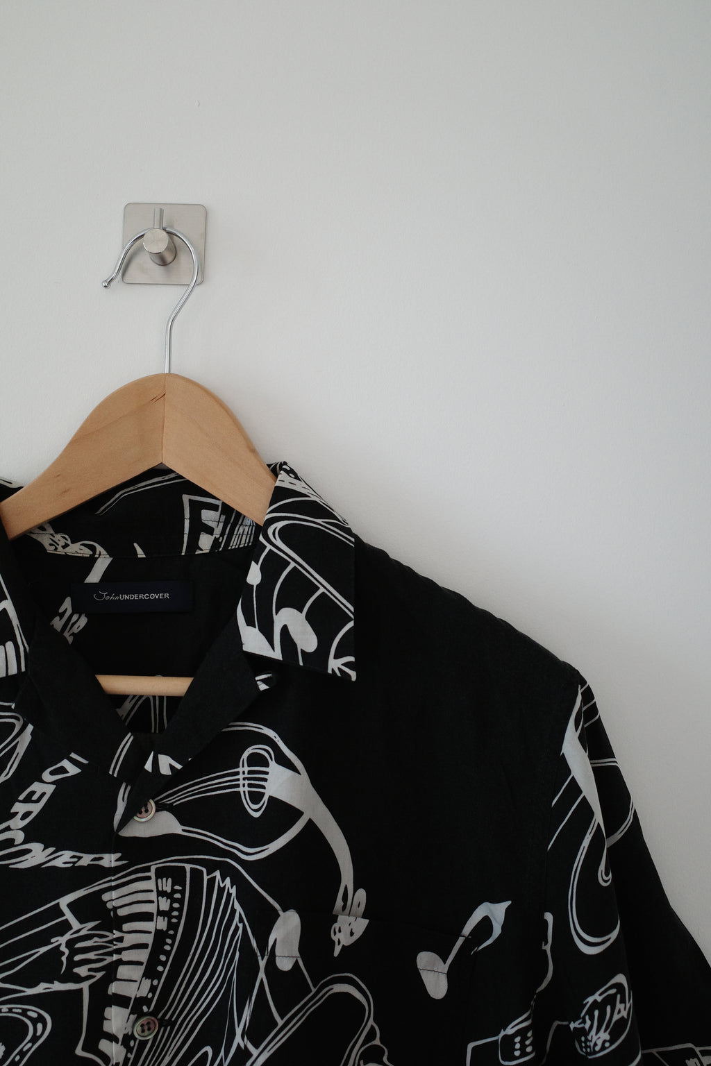 Skull and Musical Note Print Open-Collar Shirt