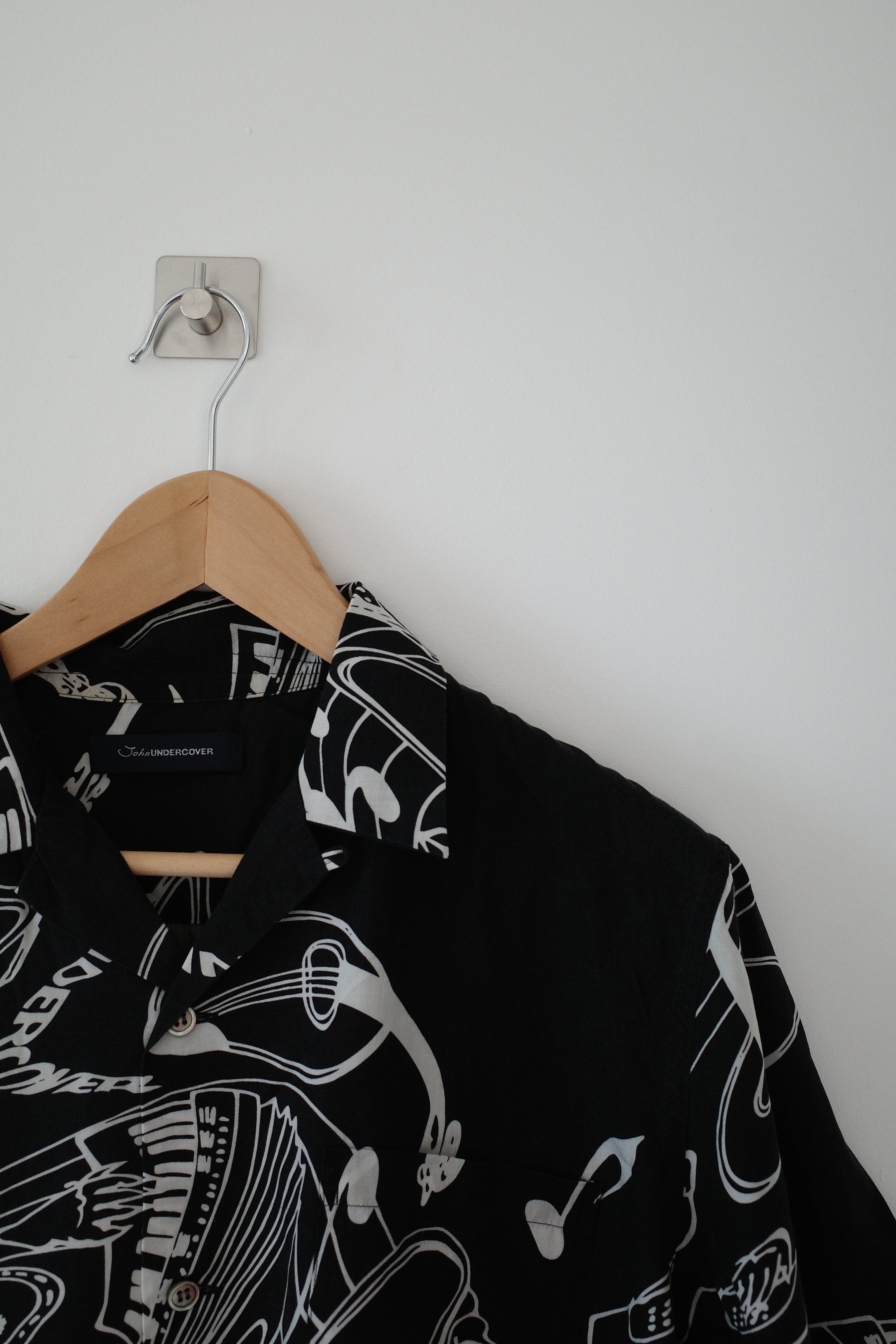 Skull and Musical Note Print Open-Collar Shirt